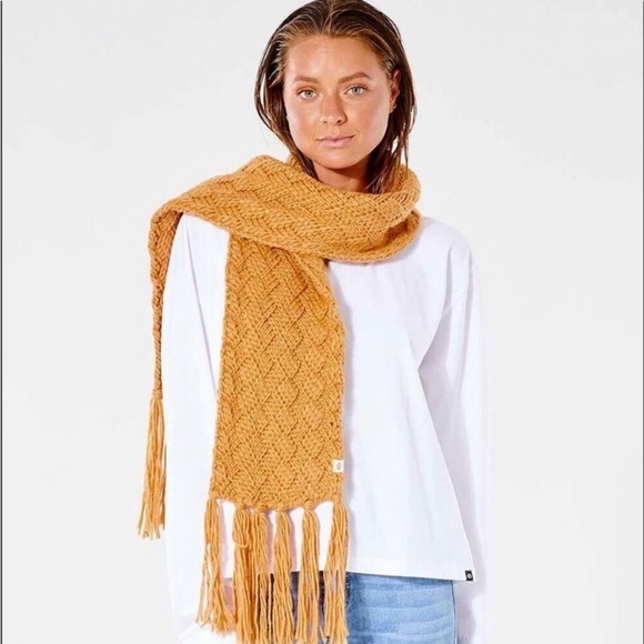 🔆RIP CURL🔆 SURF GYPSY POM POM BEANIE SURF GYPSY SCARF SET - Picture 5 of 12